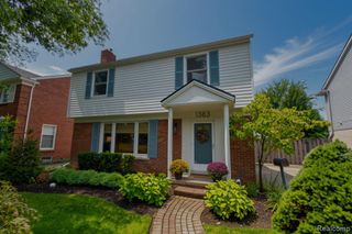 1383 Whittier Road, Grosse Pointe Park, MI 48230