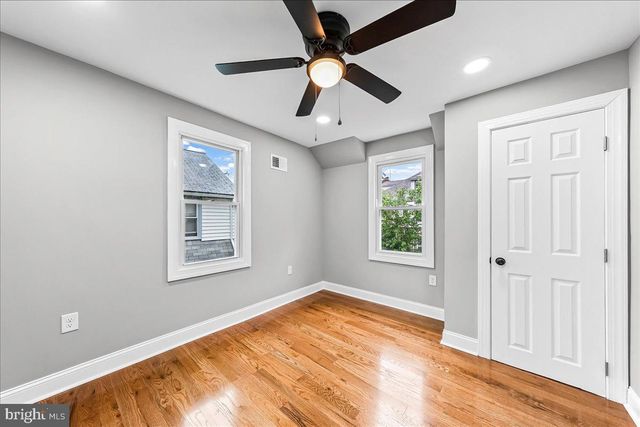 912 MYRA AVE, Lansdowne, PA 19050