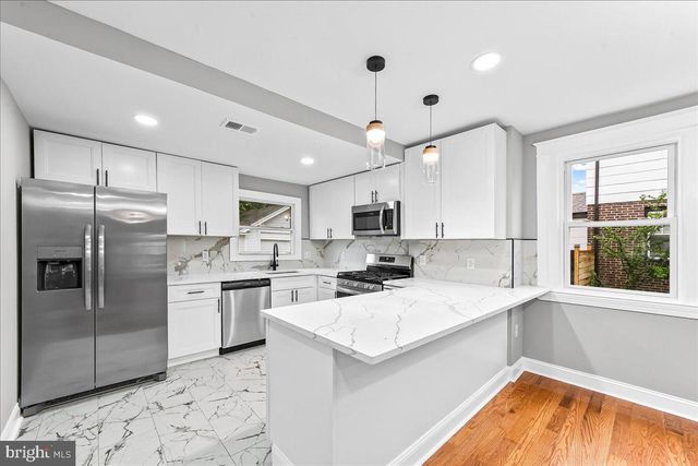 912 MYRA AVE, Lansdowne, PA 19050