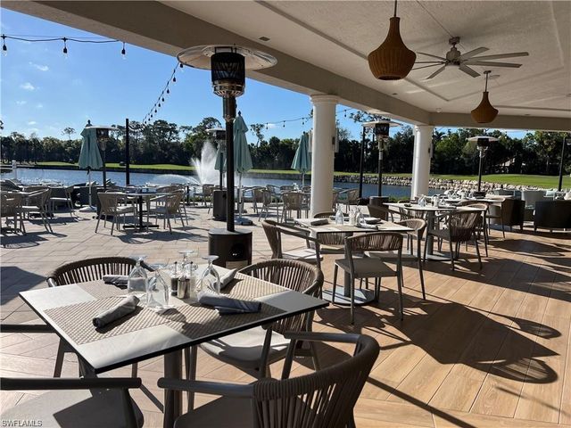 2290 Carrington CT 204, Naples, FL 34109