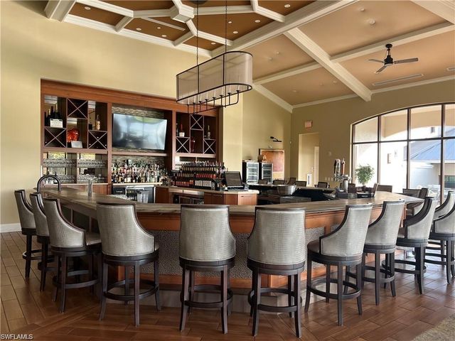 2290 Carrington CT 204, Naples, FL 34109