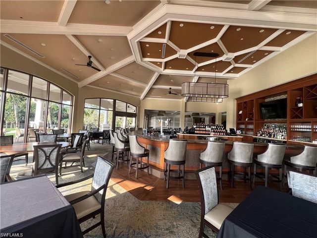 2290 Carrington CT 204, Naples, FL 34109