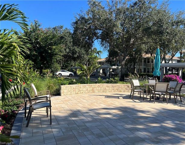 2290 Carrington CT 204, Naples, FL 34109