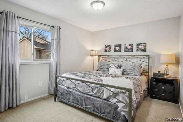 29690 Canterbury Court, Farmington, MI 48331