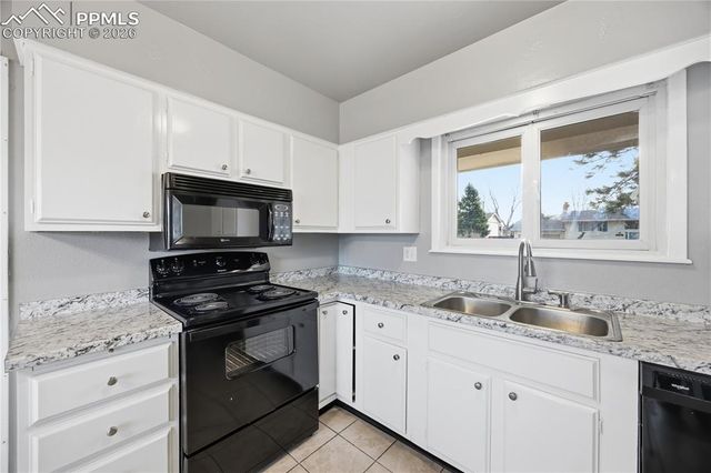 1014 Fosdick Drive, Colorado Springs, CO 80909