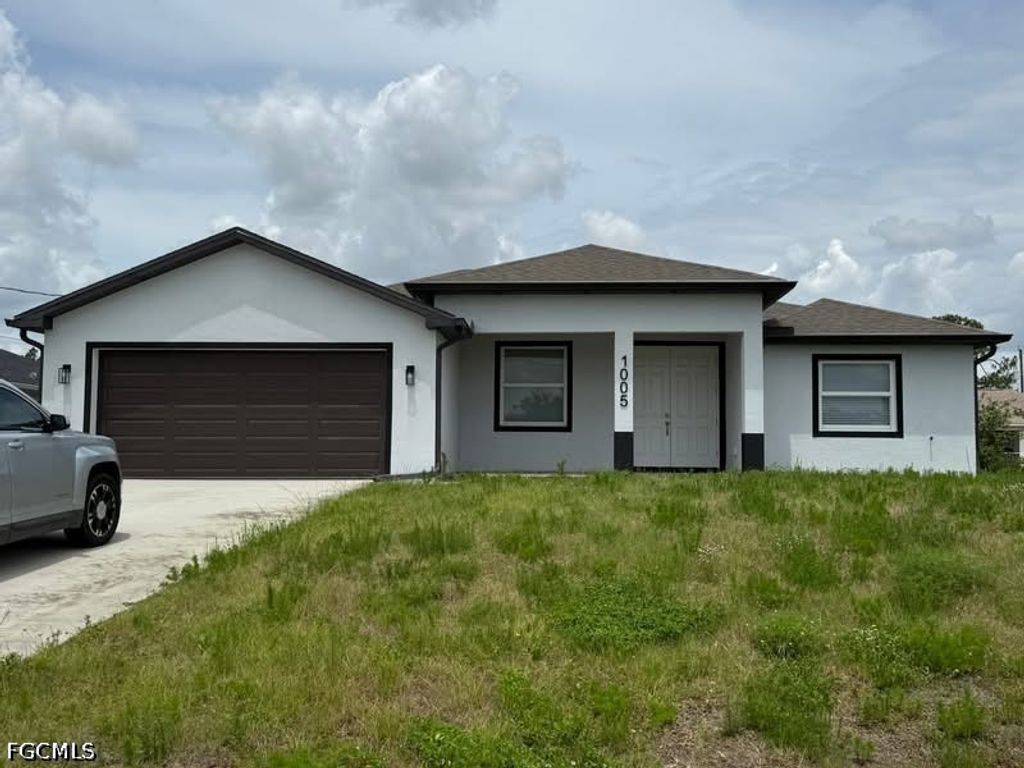 1005 Adeline AVE, Lehigh Acres, FL 33971