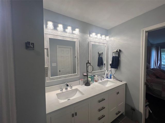 2120 Fm 1704, Elgin, TX 78621