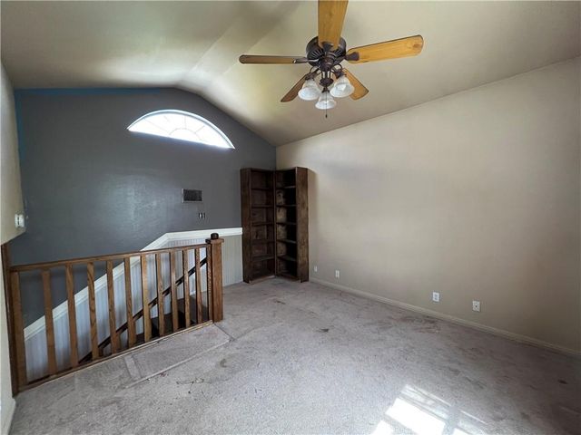 2120 Fm 1704, Elgin, TX 78621