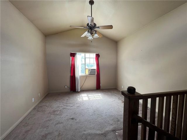 2120 Fm 1704, Elgin, TX 78621