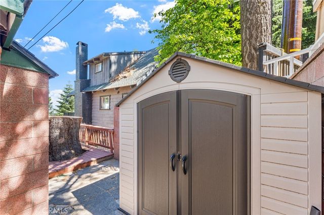 724 Buckingham, Lake Arrowhead, CA 92352