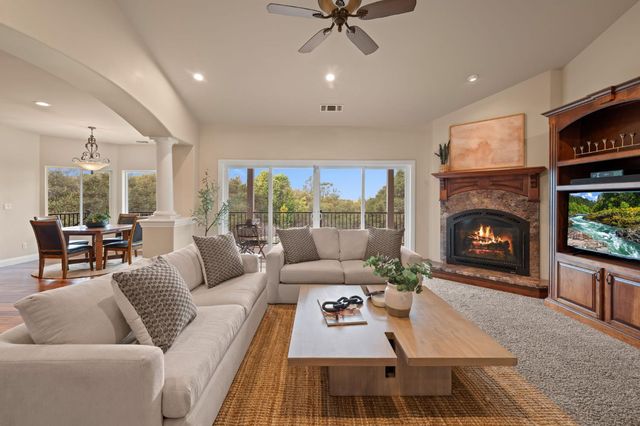 7125 Loomis Hills Rd, Loomis, CA 95650