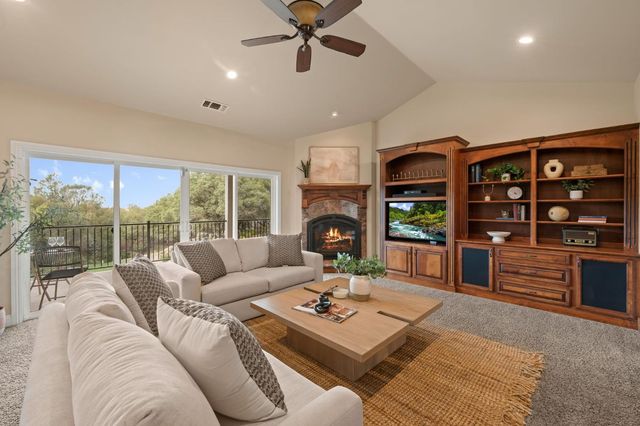 7125 Loomis Hills Rd, Loomis, CA 95650