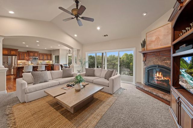 7125 Loomis Hills Rd, Loomis, CA 95650