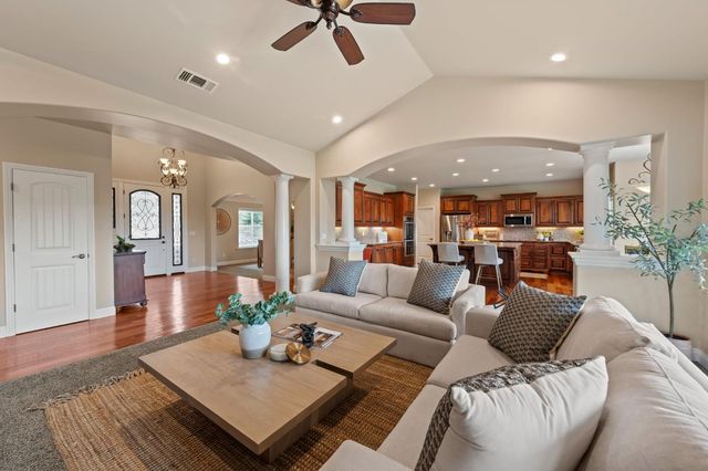 7125 Loomis Hills Rd, Loomis, CA 95650