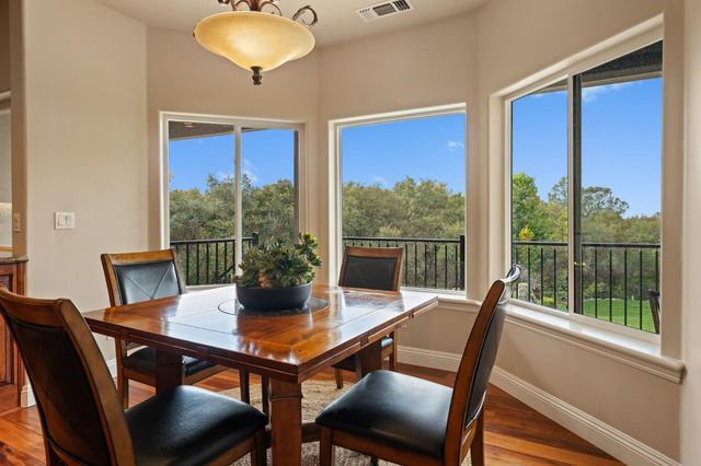 7125 Loomis Hills Rd, Loomis, CA 95650