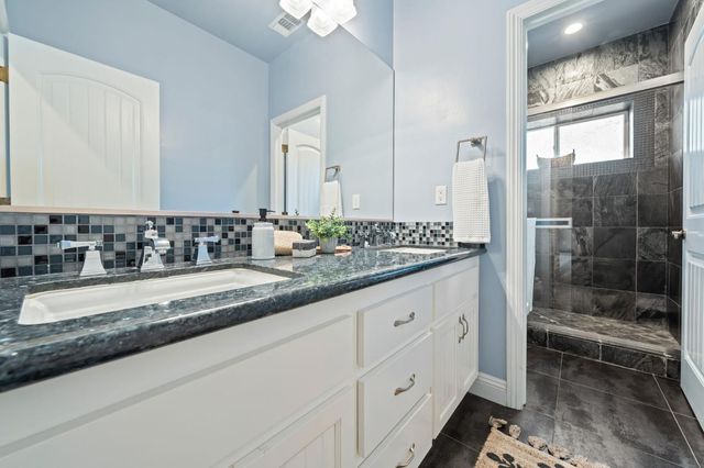 7125 Loomis Hills Rd, Loomis, CA 95650