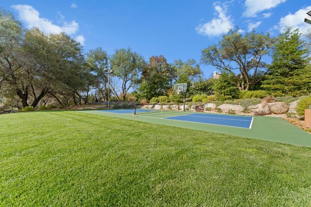 7125 Loomis Hills Rd, Loomis, CA 95650