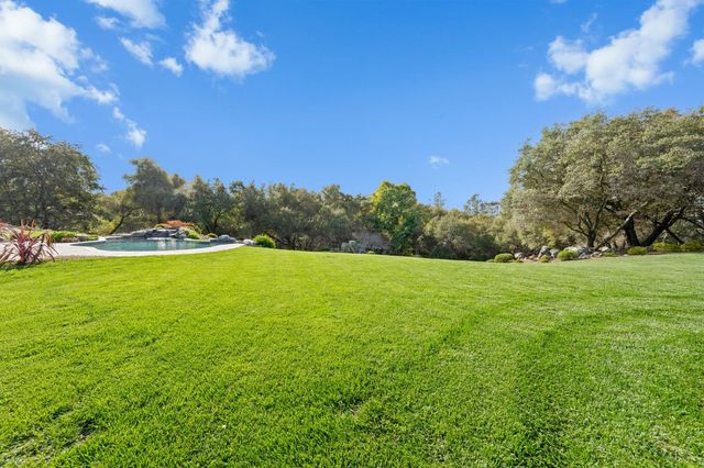 7125 Loomis Hills Rd, Loomis, CA 95650