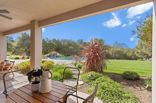 7125 Loomis Hills Rd, Loomis, CA 95650