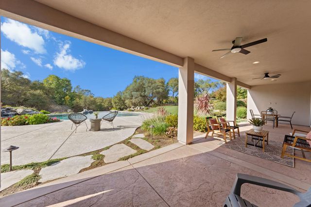 7125 Loomis Hills Rd, Loomis, CA 95650