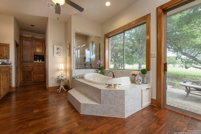 241 Seewald, Boerne, TX 78006