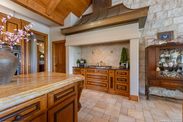 241 Seewald, Boerne, TX 78006