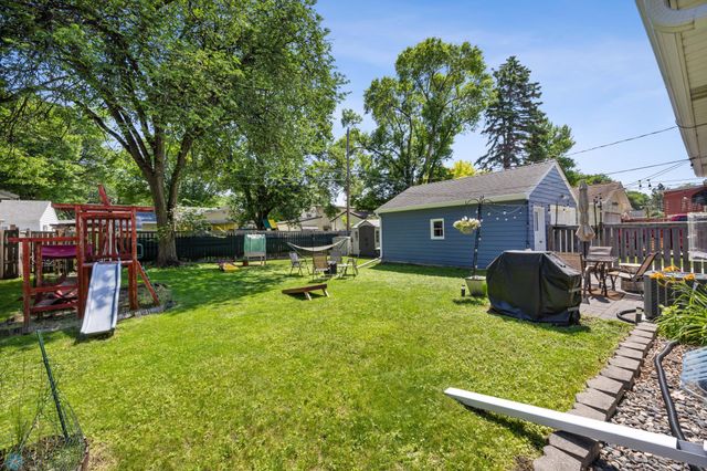 1010 20th Street S, Fargo, ND 58103