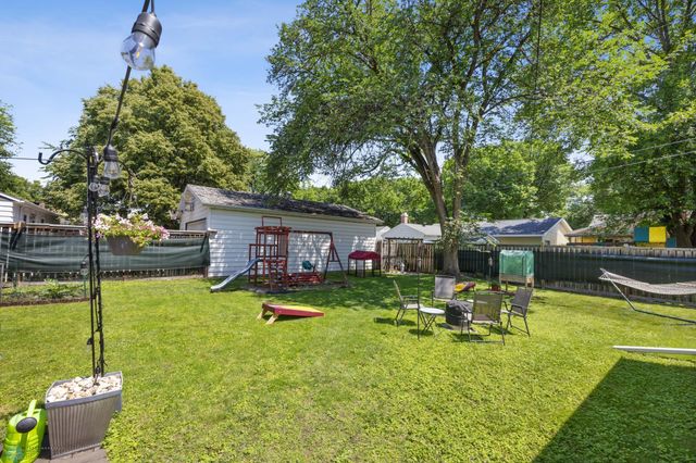 1010 20th Street S, Fargo, ND 58103