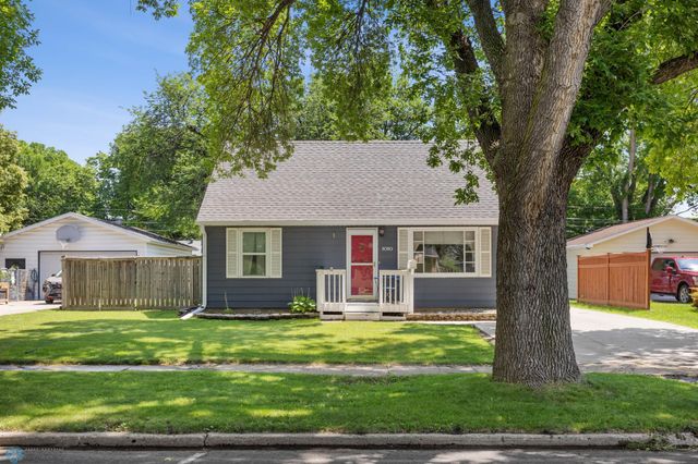 1010 20th Street S, Fargo, ND 58103