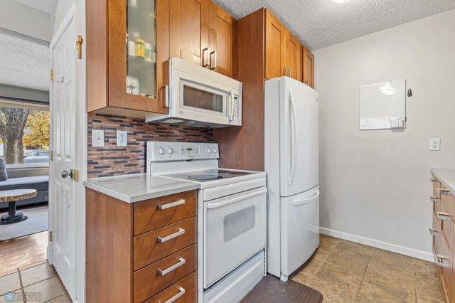 1010 20th Street S, Fargo, ND 58103