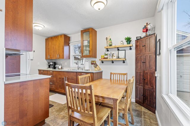 1010 20th Street S, Fargo, ND 58103