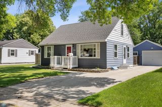 1010 20th Street S, Fargo, ND 58103