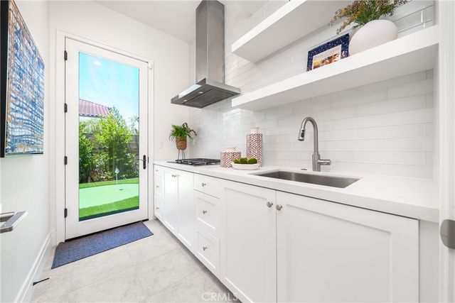 145 Bozeman, Irvine, CA 92602