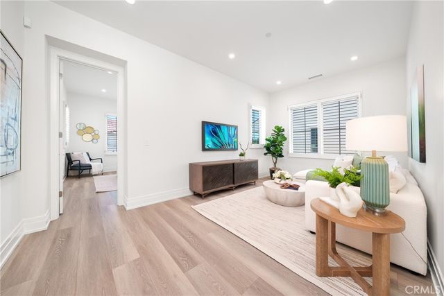 145 Bozeman, Irvine, CA 92602