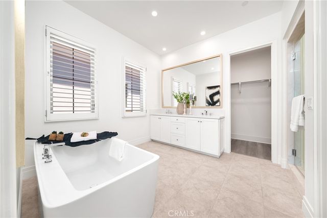 145 Bozeman, Irvine, CA 92602
