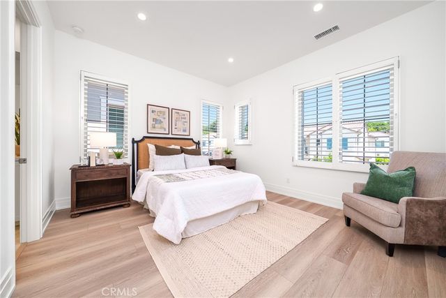 145 Bozeman, Irvine, CA 92602