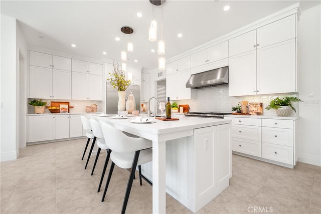 145 Bozeman, Irvine, CA 92602