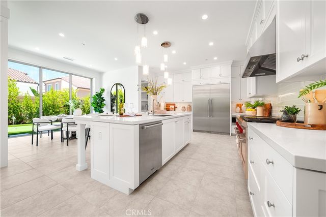 145 Bozeman, Irvine, CA 92602