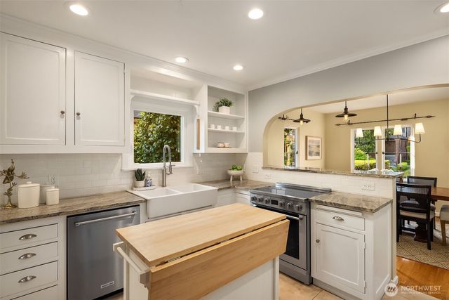 4319 NE 44th Street, Seattle, WA 98105
