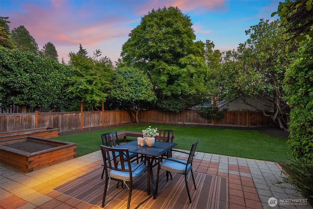 4319 NE 44th Street, Seattle, WA 98105
