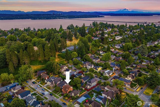 4319 NE 44th Street, Seattle, WA 98105