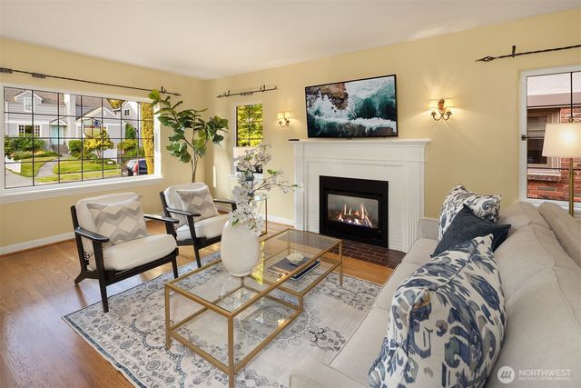 4319 NE 44th Street, Seattle, WA 98105