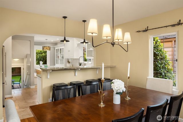 4319 NE 44th Street, Seattle, WA 98105