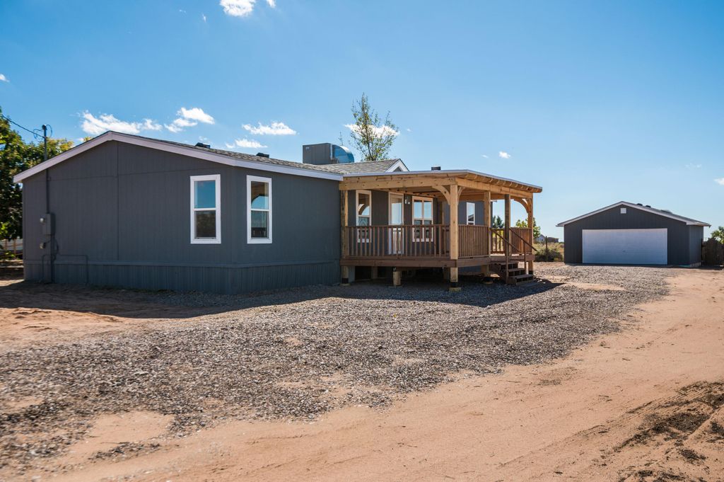 424 Southern Boulevard SW, Rio Rancho, NM 87124