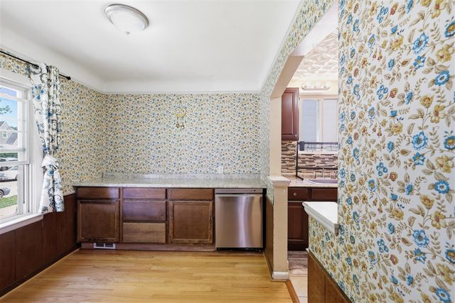 6935 Ternes, Dearborn, MI 48126