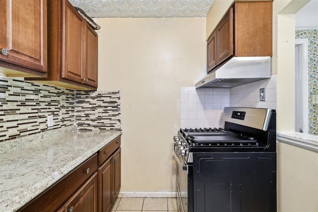 6935 Ternes, Dearborn, MI 48126