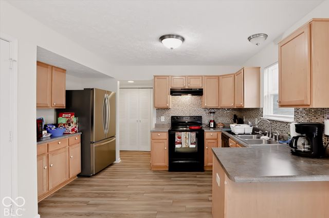 11915 Newcastle Drive, Indianapolis, IN 46235