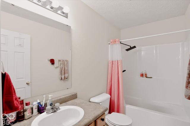 11915 Newcastle Drive, Indianapolis, IN 46235