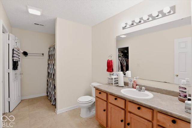 11915 Newcastle Drive, Indianapolis, IN 46235
