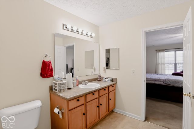 11915 Newcastle Drive, Indianapolis, IN 46235